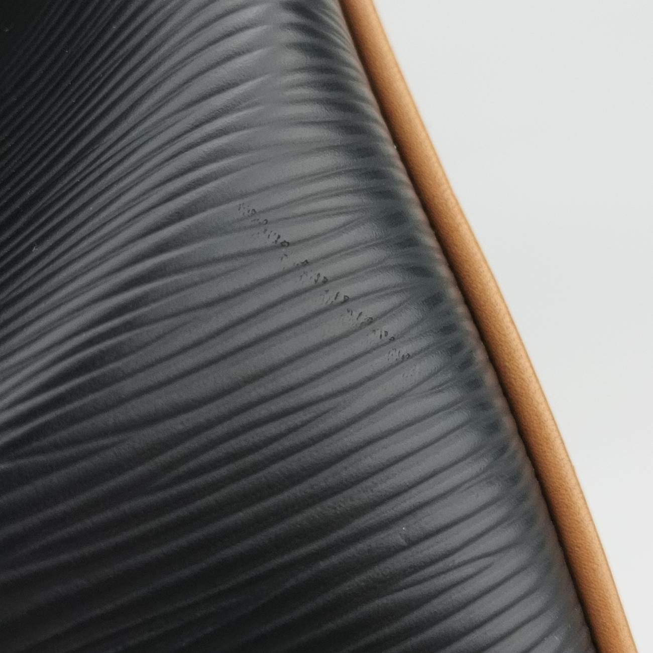 Dock PM Noir×Beige epi M93245 DU2194ドックPM ノワール×ベージュ エピ M93245 DU2194