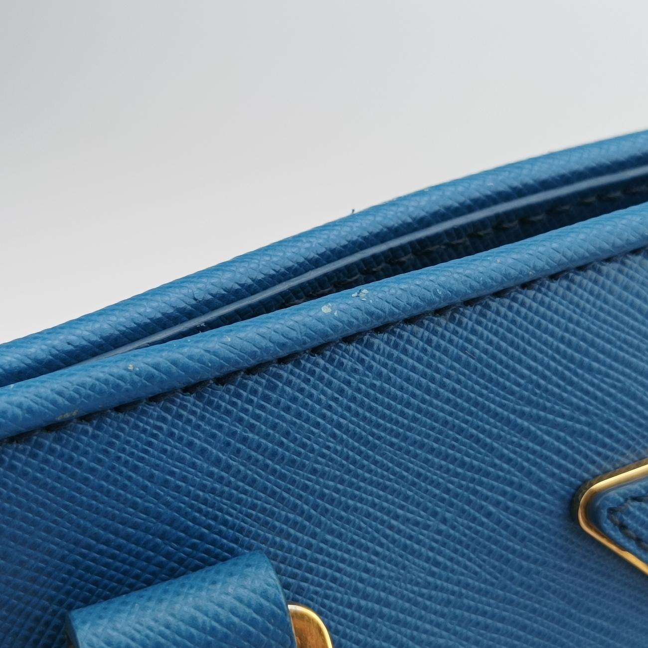 Promenade Blue SAFFIANO Leather 31/H 165プロムナード ブルー サフィアーノレザー BN2538 31/H 165