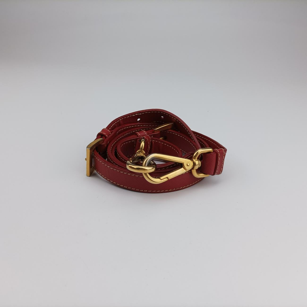 Logo JacquardBeige×redCanvas × SAFFIANO LeatherBN2254194ロゴ ジャカード
ベージュ×レッドキャンバス×サフィアーノレザーBN2254194