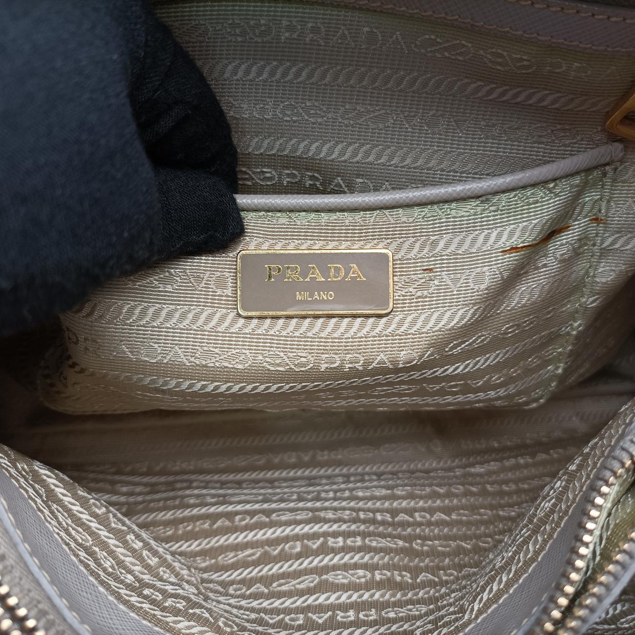 Promenade Grey SAFFIANO Leather BN2558 8 7 165プロムナード グレー サフィアーノレザー BN2558 8 7 165