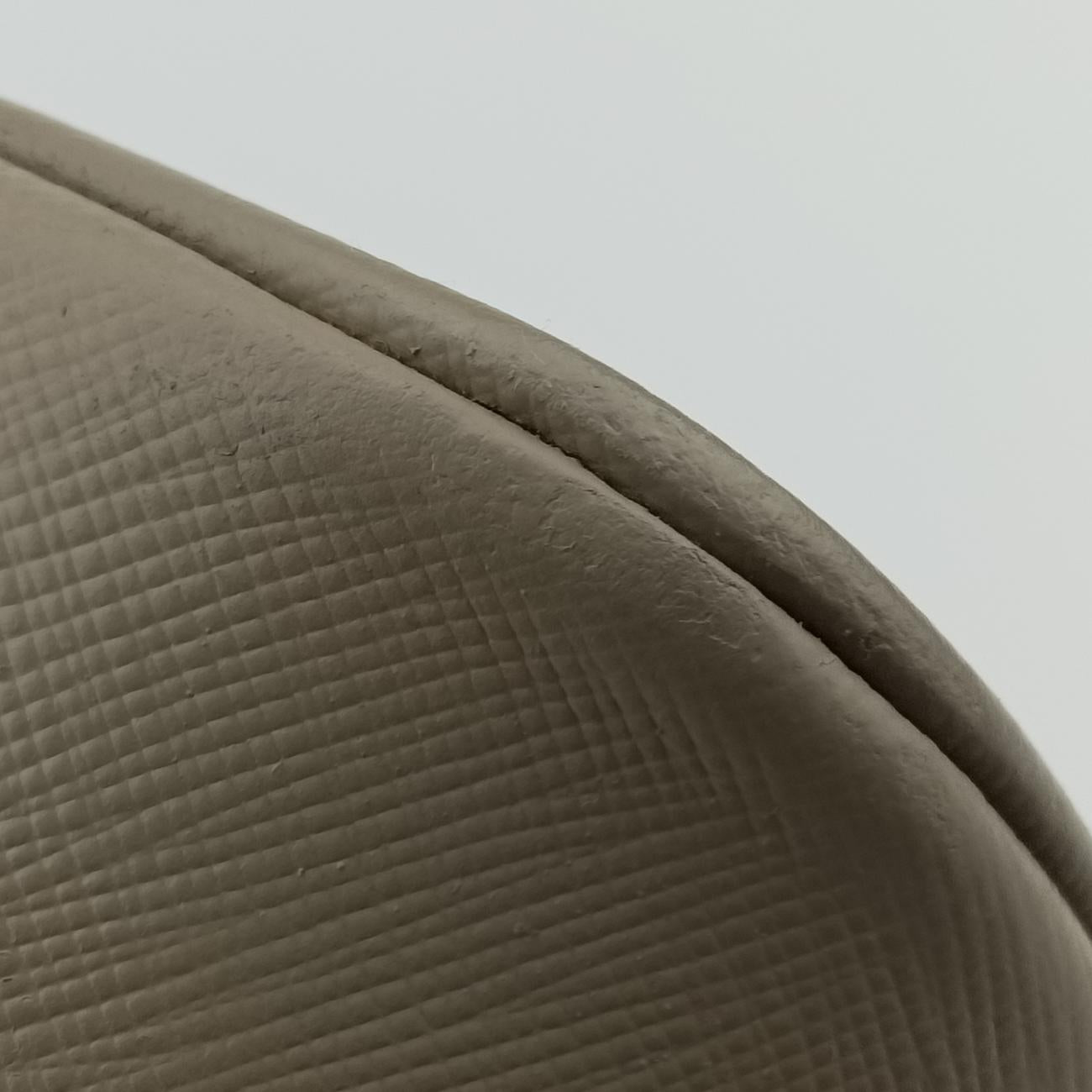 Promenade Grey SAFFIANO Leather BN2558 8 7 165プロムナード グレー サフィアーノレザー BN2558 8 7 165