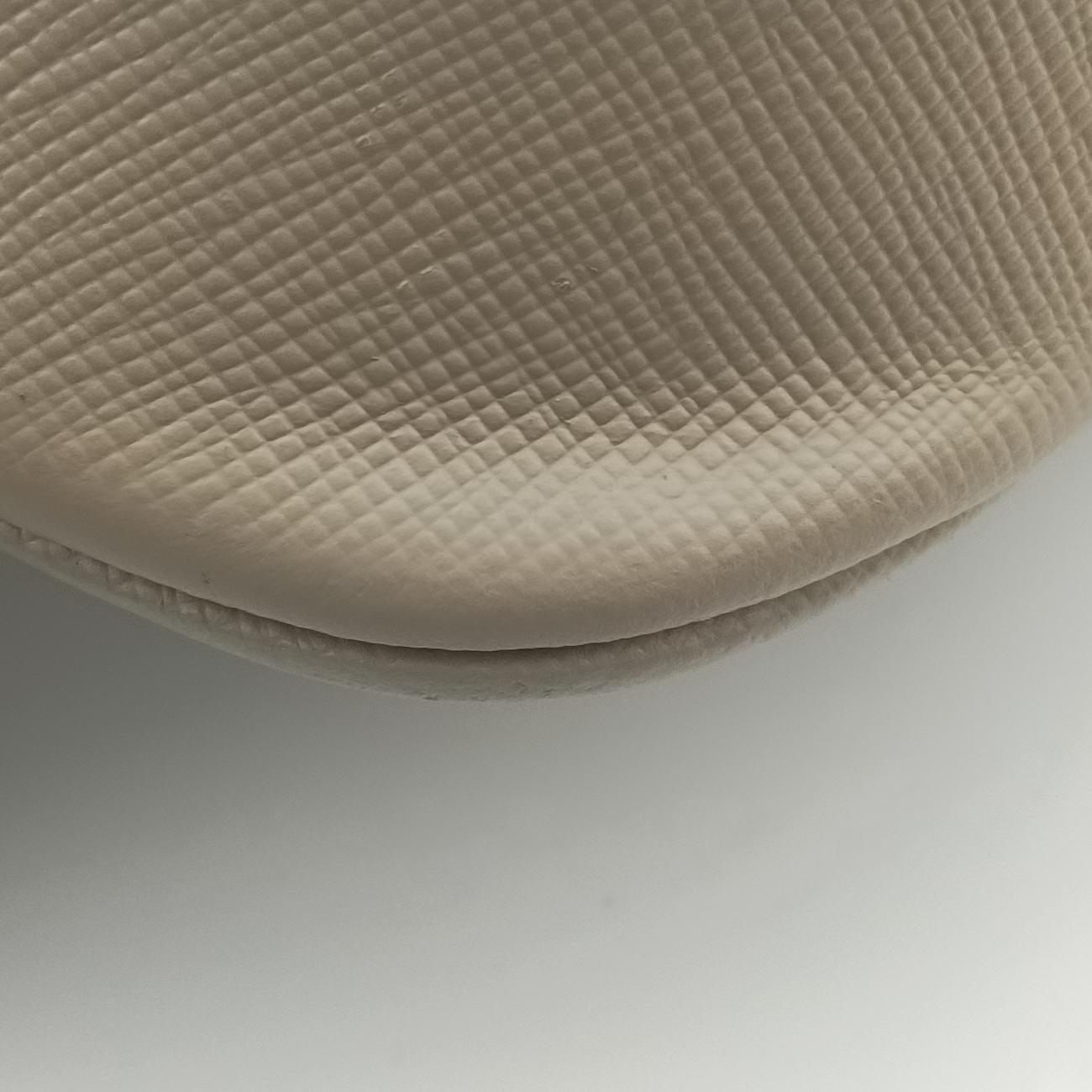 Promenade Grey SAFFIANO Leather BN2558 8 7 165プロムナード グレー サフィアーノレザー BN2558 8 7 165