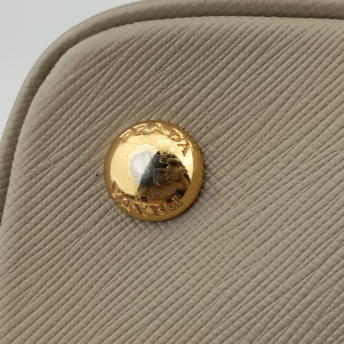 Promenade Grey SAFFIANO Leather BN2558 8 7 165プロムナード グレー サフィアーノレザー BN2558 8 7 165