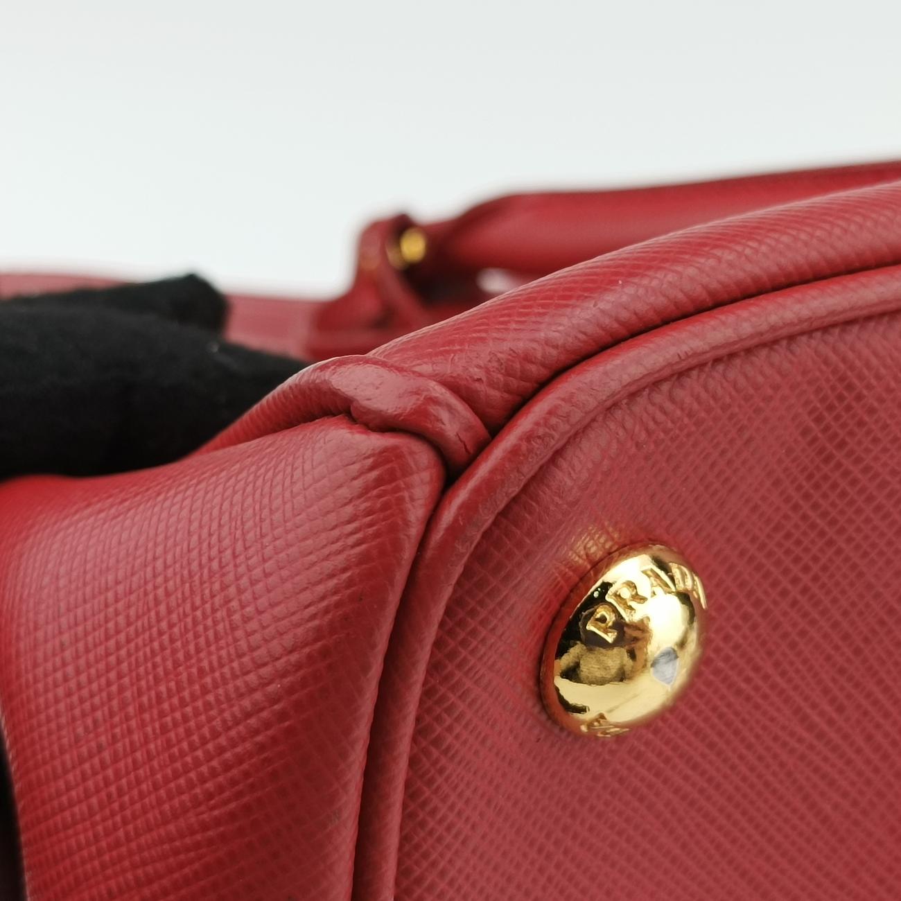 Galleria Red SAFFIANO Leather BN1801 64ガレリア レッド サフィアーノレザー BN1801 64