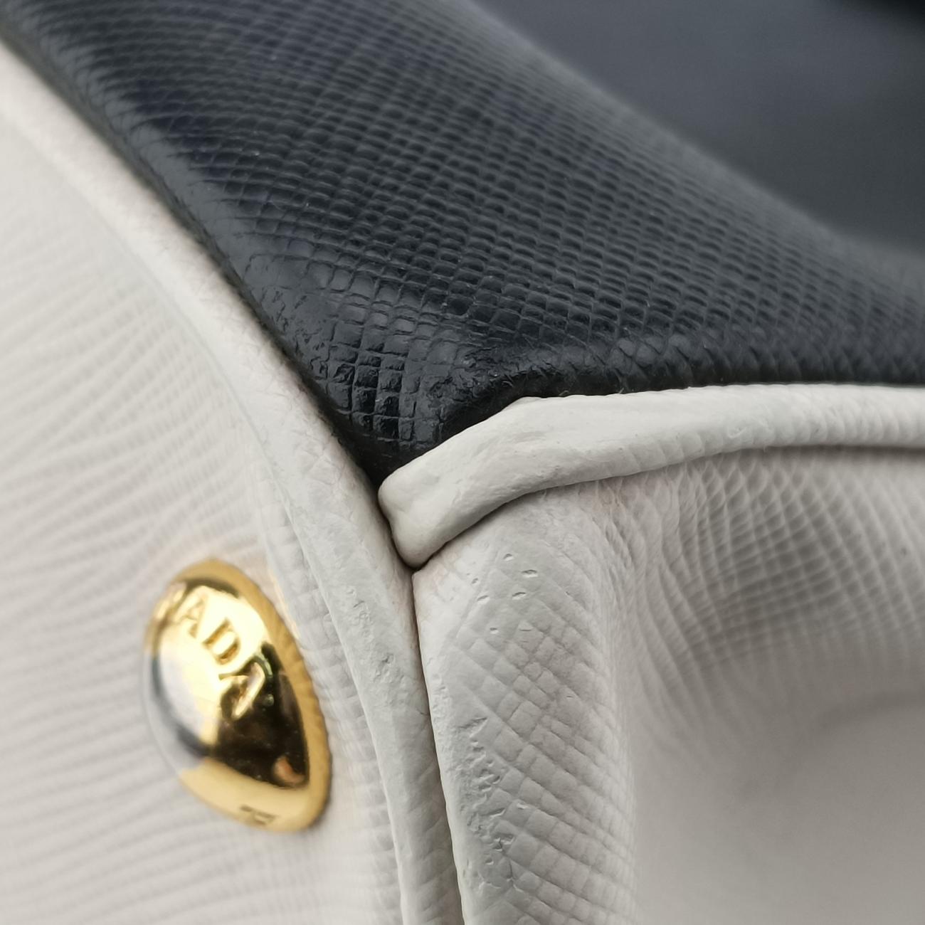 Galleria Black×white SAFFIANO Leather B2274A 103ガレリア ブラック×ホワイト サフィアーノレザー B2274A 103