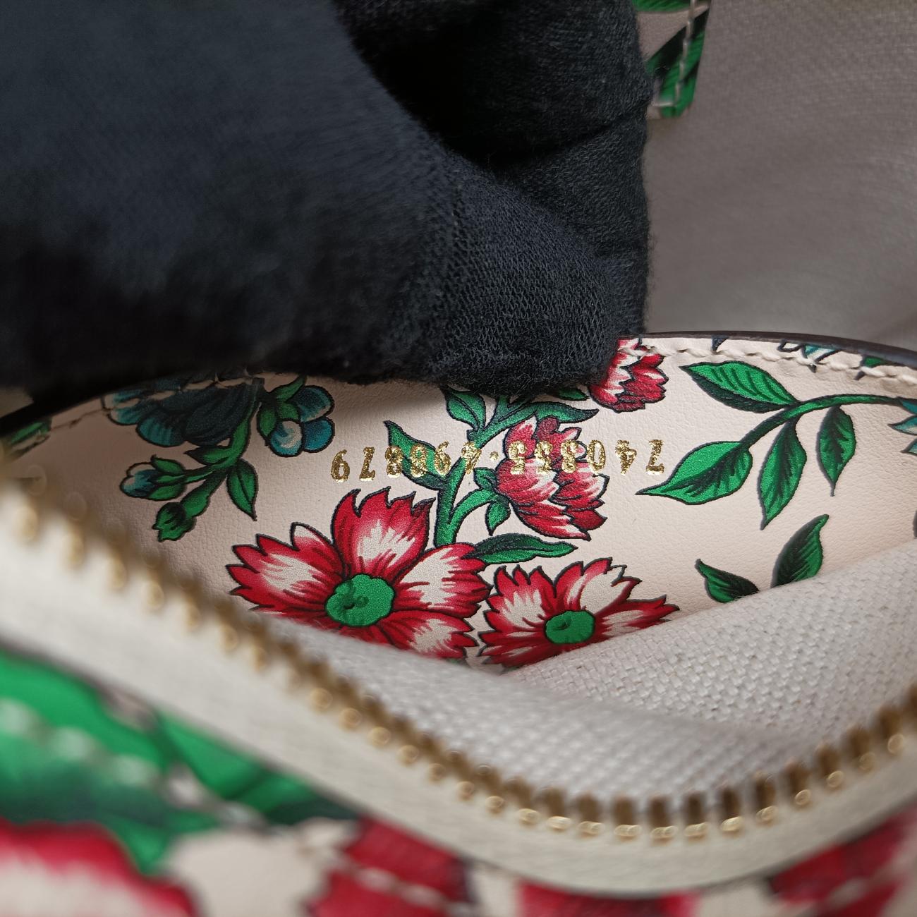 GG Marmont Flower Print Heart Multicolour Leather E040806078GGマーモント フラワー プリント ハート マルチカラー レザー 740355 E040806078