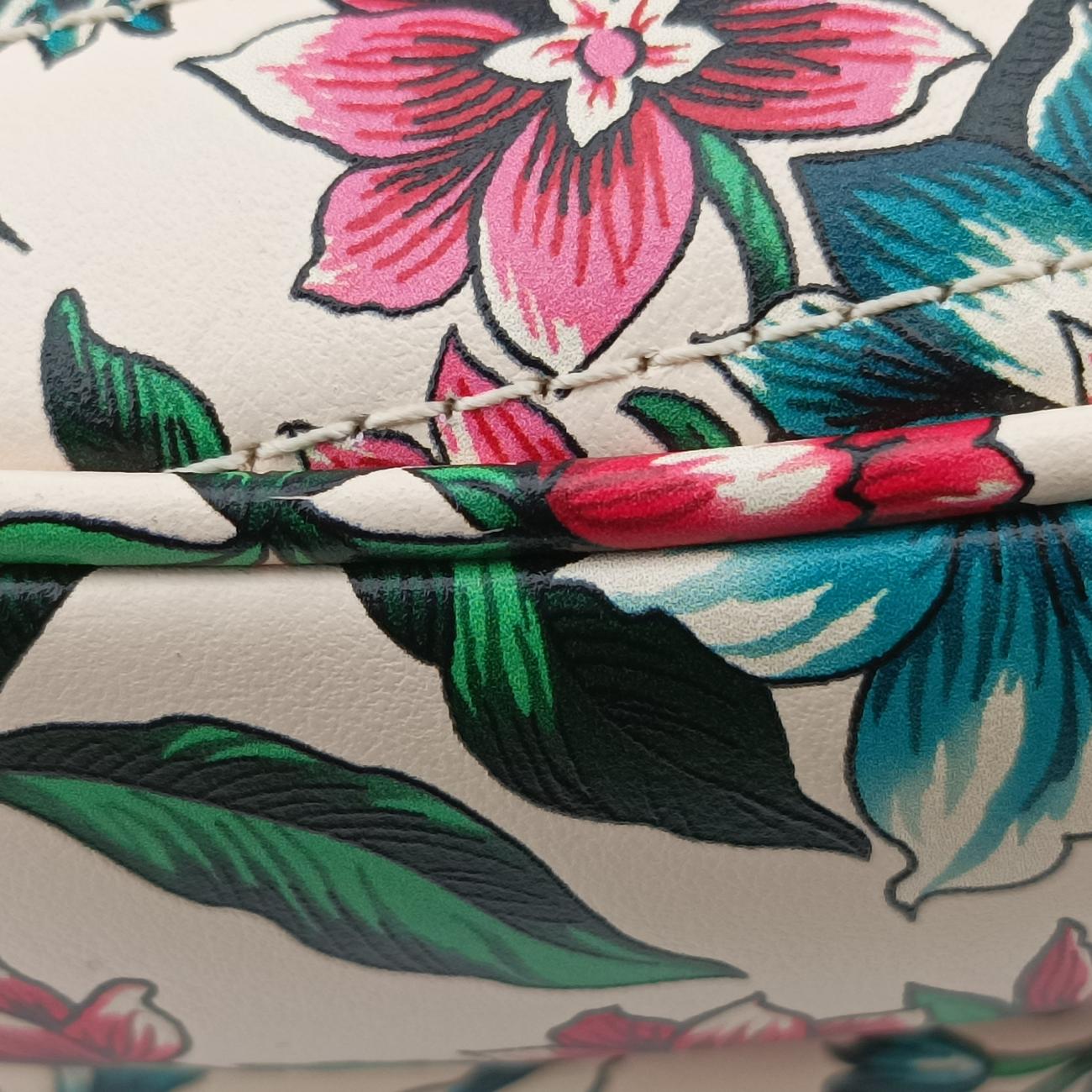 GG Marmont Flower Print Heart Multicolour Leather E040806078GGマーモント フラワー プリント ハート マルチカラー レザー 740355 E040806078