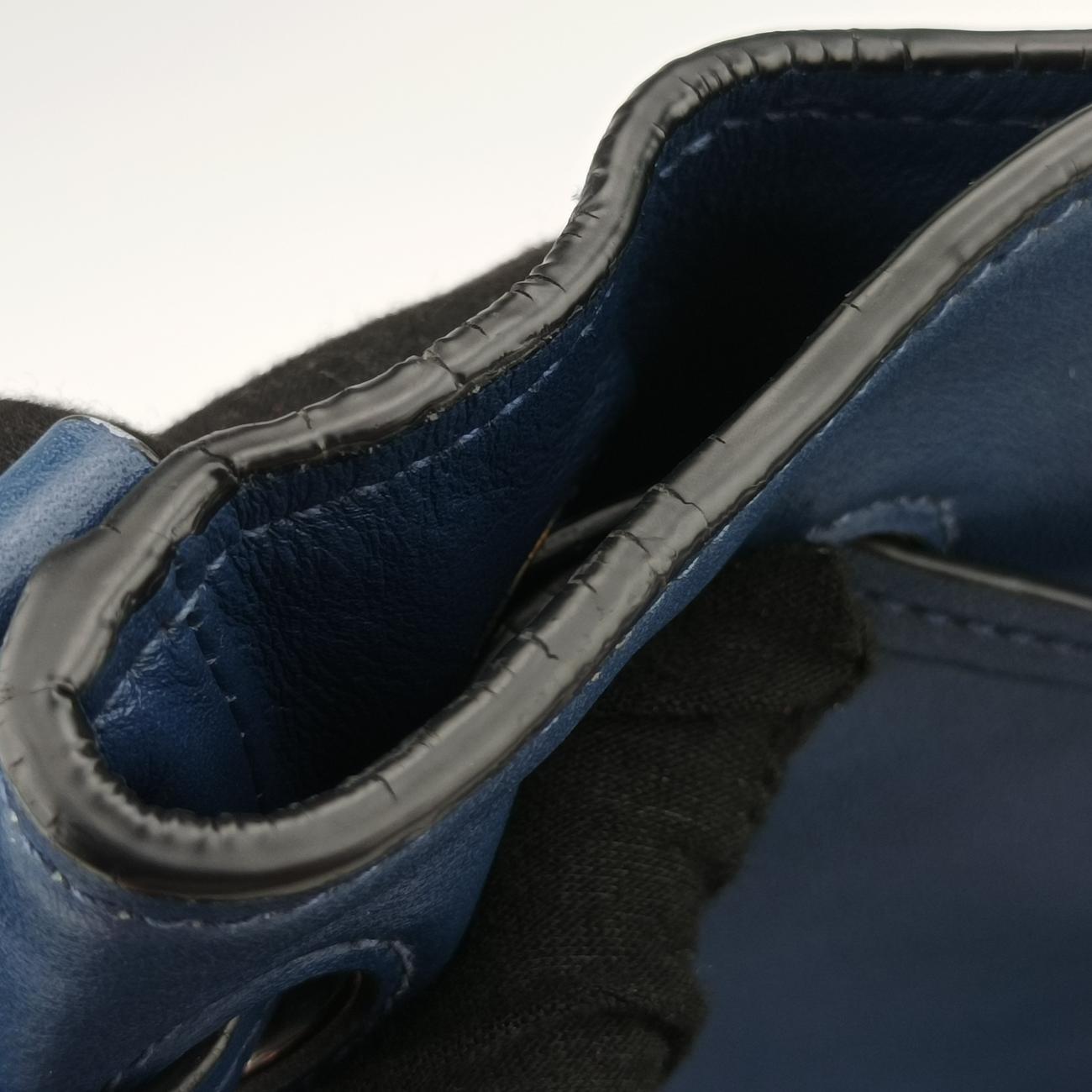 Tassel Drawstring Bucket Blue leather BR5069 7/Gタッセル ドローストリング バケツ ブルー レザー BR5069 7/G