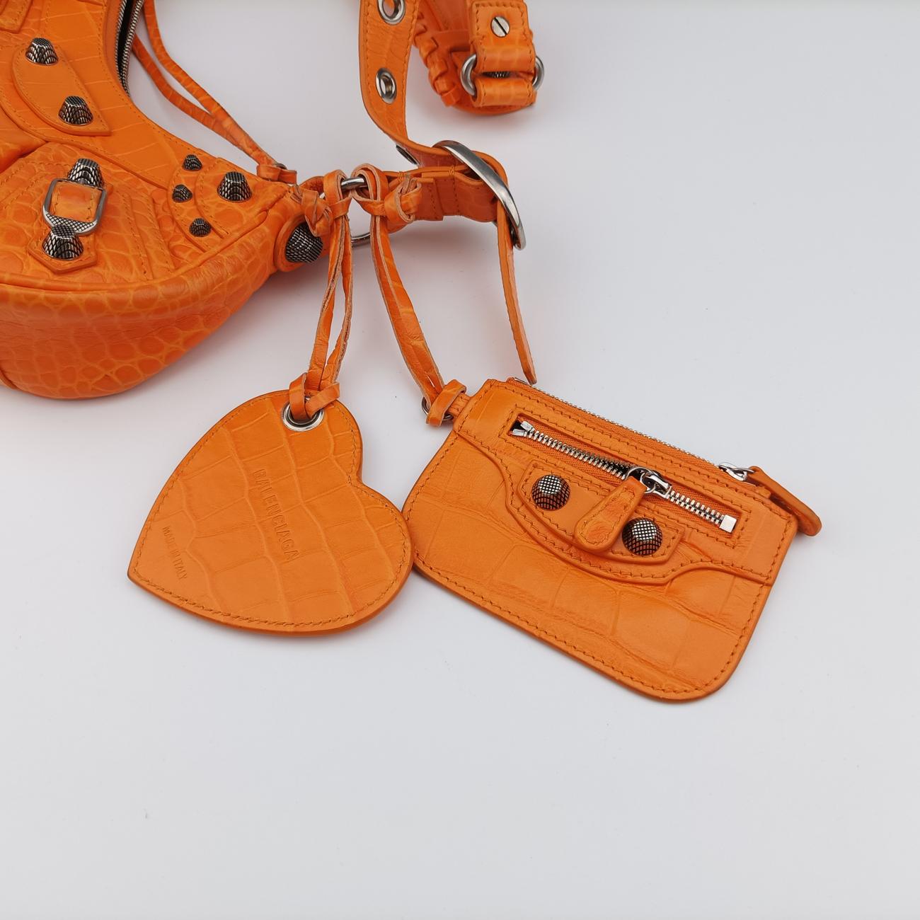 Le Cagole Orange lambskin 671309.7512.Q.528147ルカゴール オレンジ ラムスキン 671309.7512.Q.528147