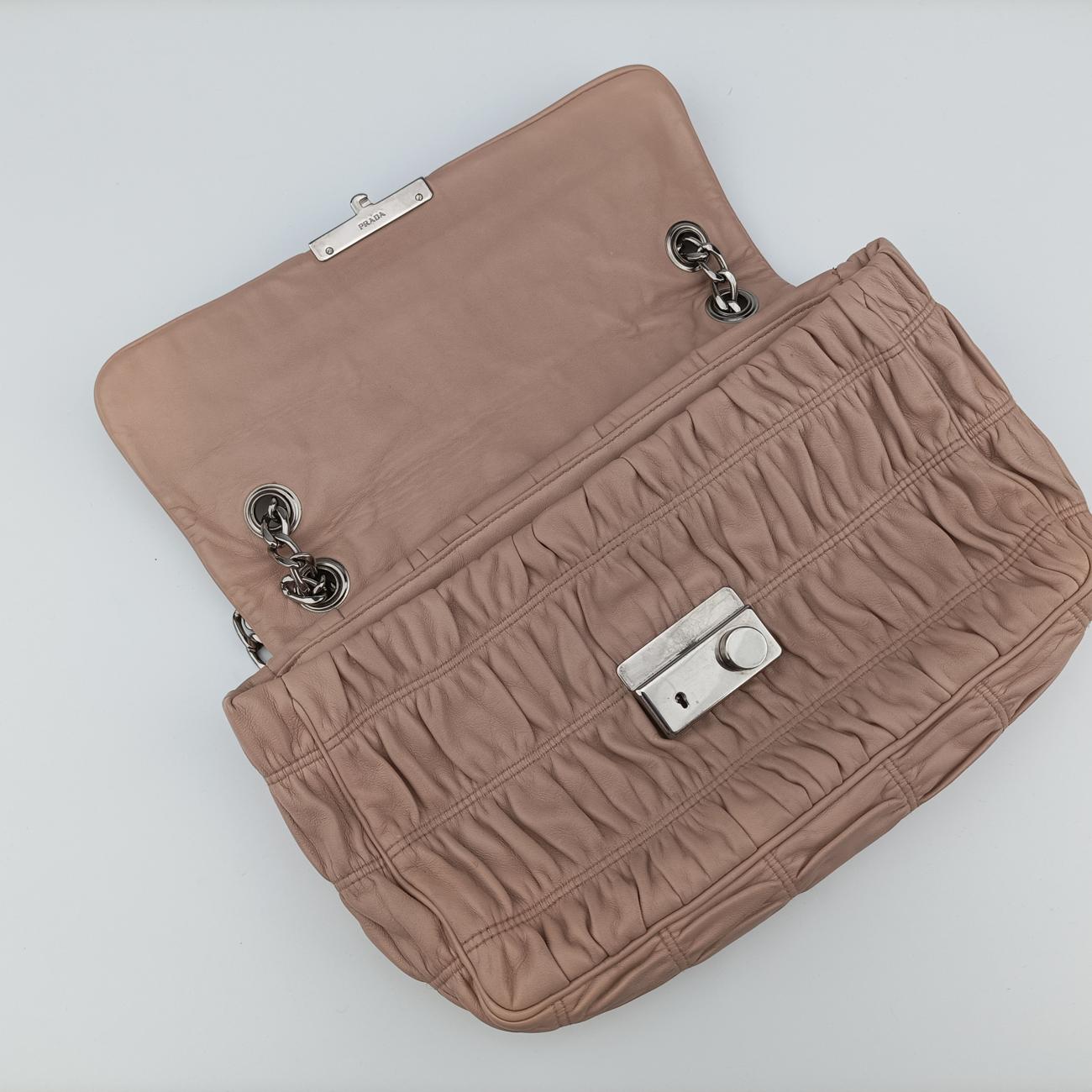 Gaufre Logo FlapPinkNappa LeatherBT09397/Qギャザーピンクナッパレザー BT09397/Q