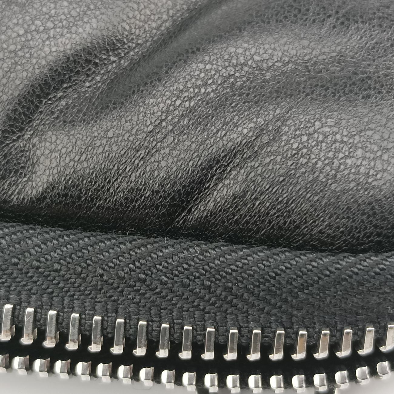 triangle mini Black Leather 62トライアングル ミニ ブラック レザー 1NR015 62