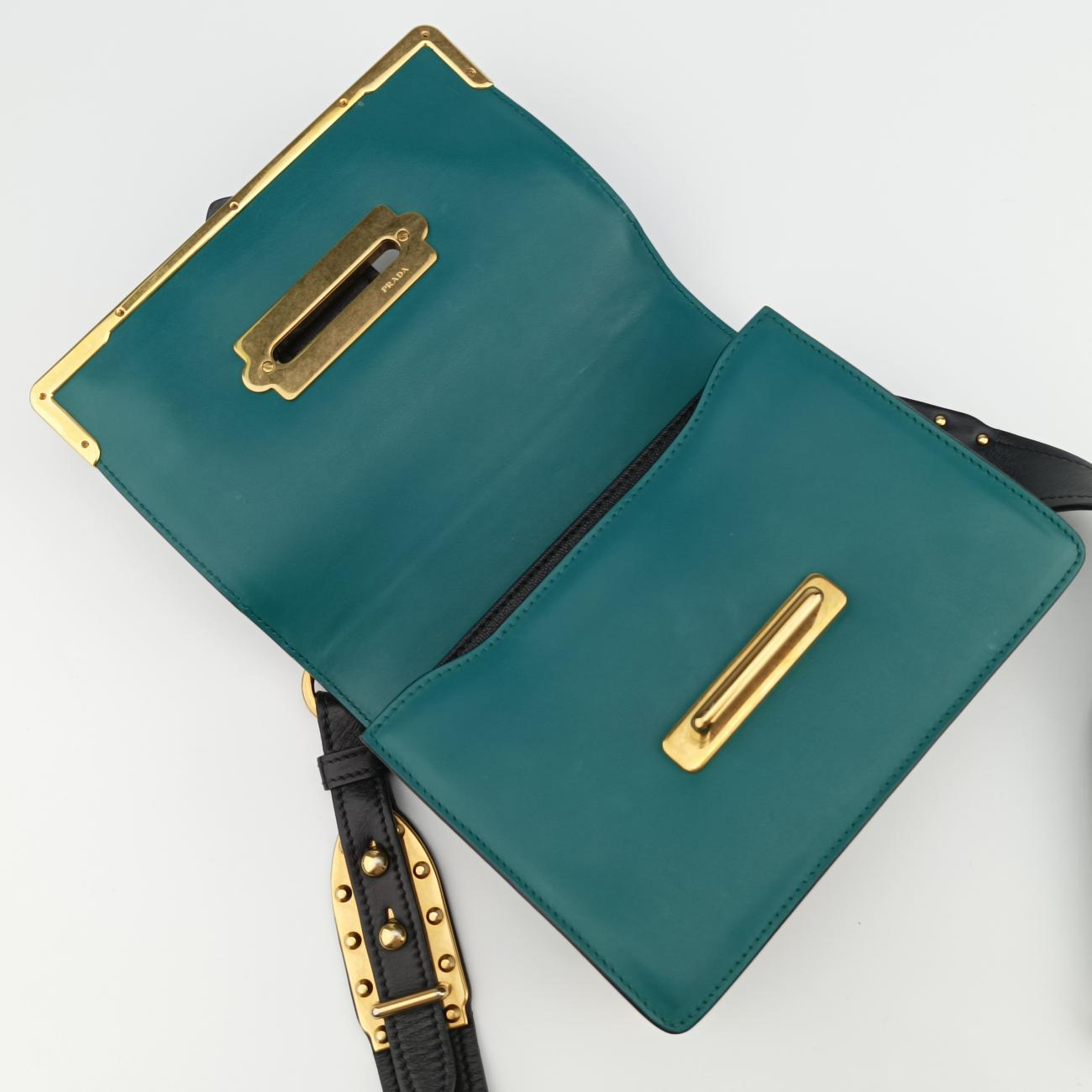 Cahier Green×black Leather 1BD045 25カイエ グリーン×ブラック レザー 1BD045 25