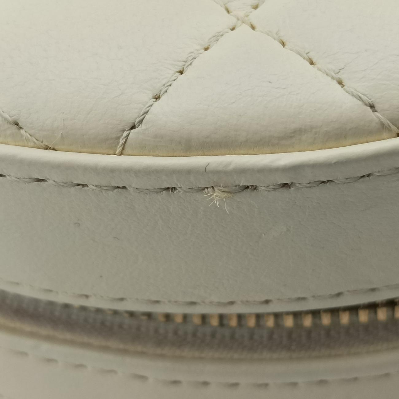 La Pausa Coco Lifesaver Round White×Red lambskin AS0209 27064685ラ パウザ ココ ライフセーバー ラウンド ホワイト×レッド ラムスキン AS0209 27064685