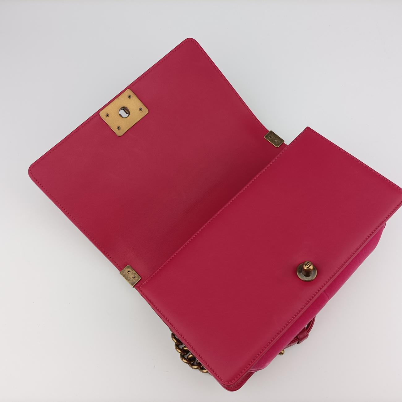 BOY CHANEL Pink×Black スエード A67086 24406189ボーイシャネル ピンク×ブラック スエード A67086 24406189