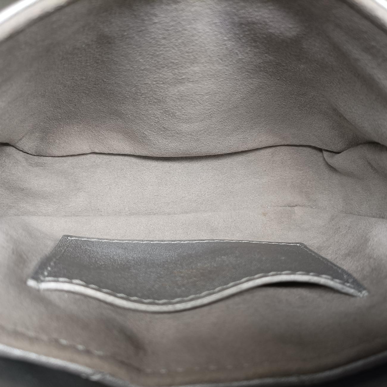 New Wave Multi Pochette Silver Leather M57864 ICチップニューウェーブ ミュルティ ポシェット シルバー レザー M57864 ICチップ