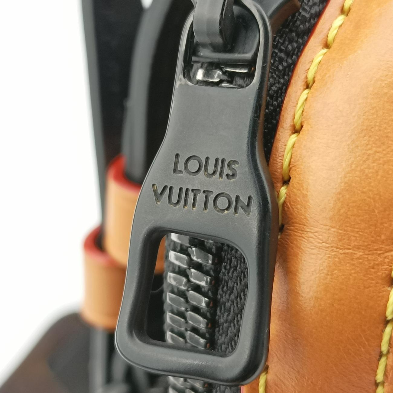 Nigo Amazone Sling messengerEBENE×brownDamier GiantN40379AR2260 ICチップナイゴ アマゾン スリング メッセンジャーエベーヌ×モノグラム/ブラウン系ダミエ ジャイアントN40379AR2260 ICチップ