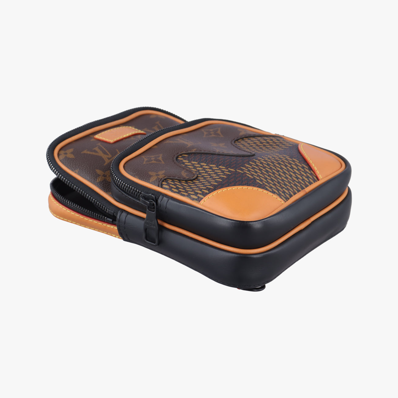 Nigo Amazone Sling messengerEBENE×brownDamier GiantN40379AR2260 ICチップナイゴ アマゾン スリング メッセンジャーエベーヌ×モノグラム/ブラウン系ダミエ ジャイアントN40379AR2260 ICチップ