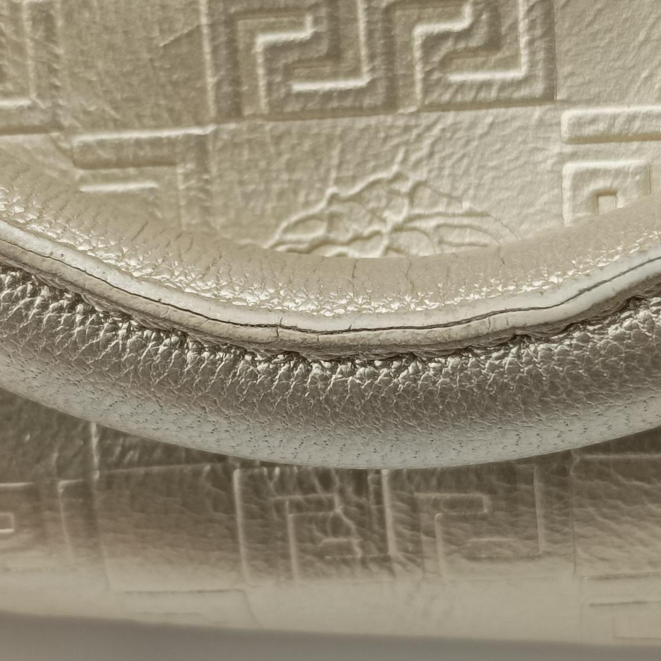 La MedusaGoldenLeatherラ メデューサゴールドレザー