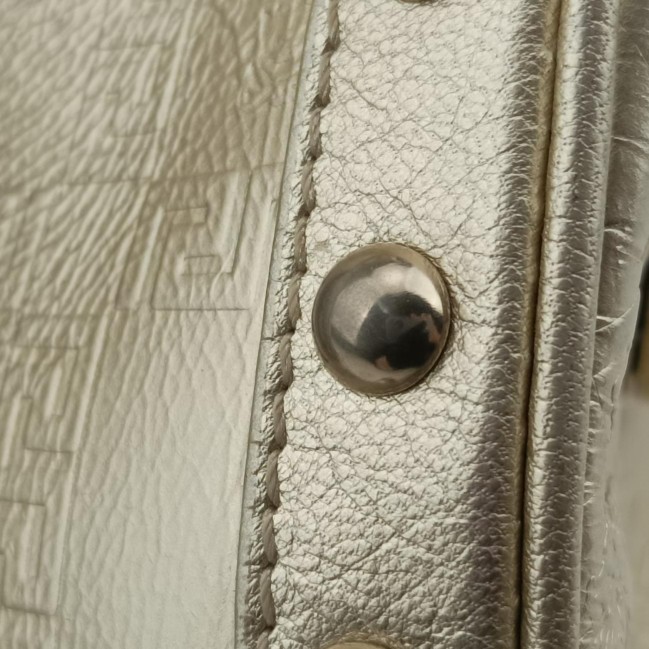 La MedusaGoldenLeatherラ メデューサゴールドレザー