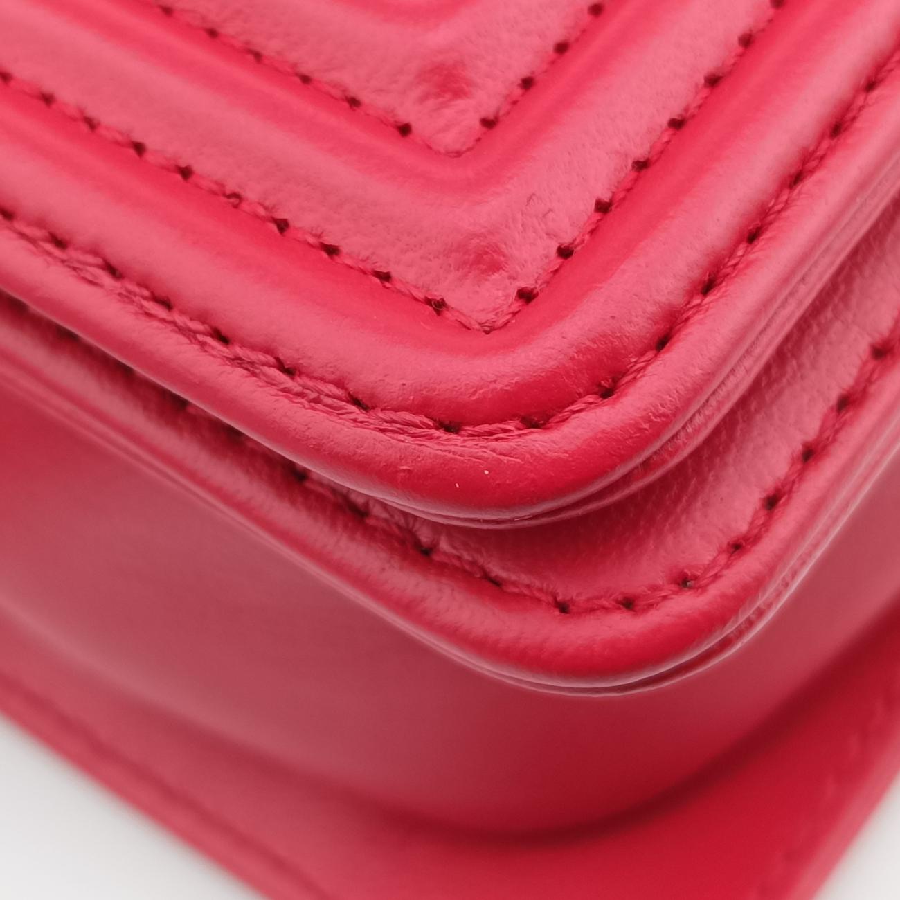 BOY CHANELRedlambskin×GarrushaA6623021026517ボーイシャネルレッドラムスキン×ガルーシャA6623021026517