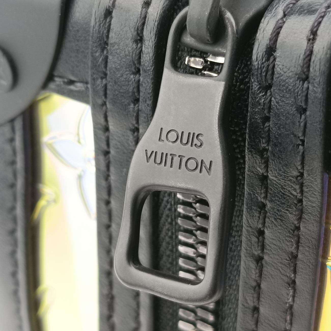 Soft Trunk Hologram x black Monogram Prism×calf leather M55932 DU4179 ICチップソフトトランク ホログラム×ブラック モノグラム プリズム×カーフレザー M55932 DU4179 ICチップ