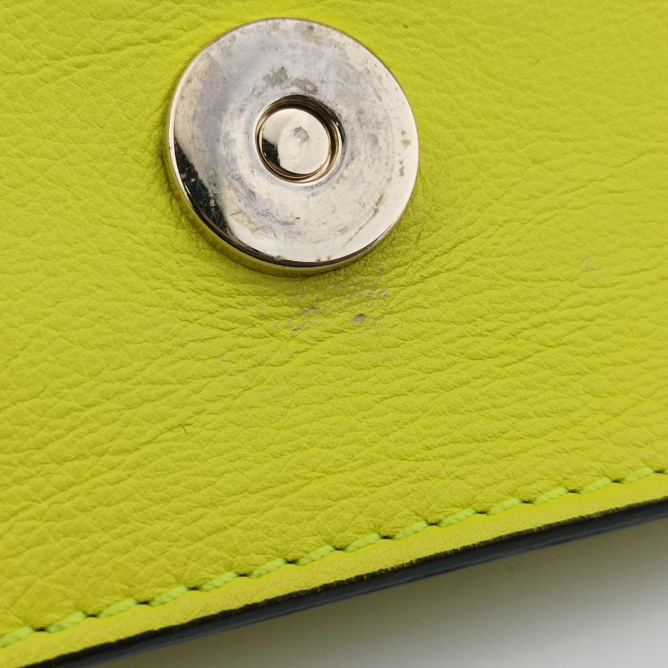 Rockstud Yellow leather TV G 669BOL1ロックスタッズ イエロー レザー TV G 669BOL1