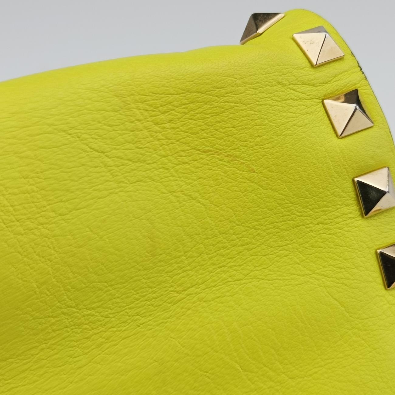 Rockstud Yellow leather TV G 669BOL1ロックスタッズ イエロー レザー TV G 669BOL1