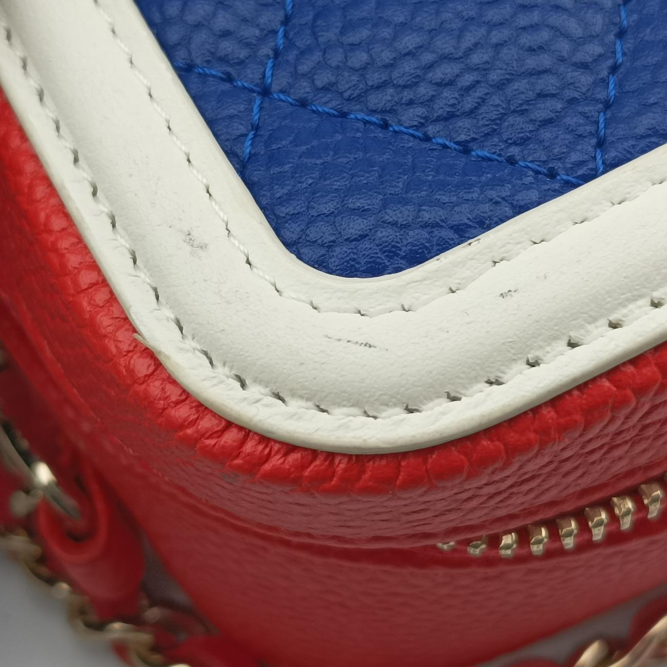 Filigree Vanity Case Top HandleRed x Blue x WhiteCaviar SkinA8445226964014フィリグリー バニティ ケース トップ ハンドルレッド×ブルー×ホワイトキャビアスキンA8445226964014