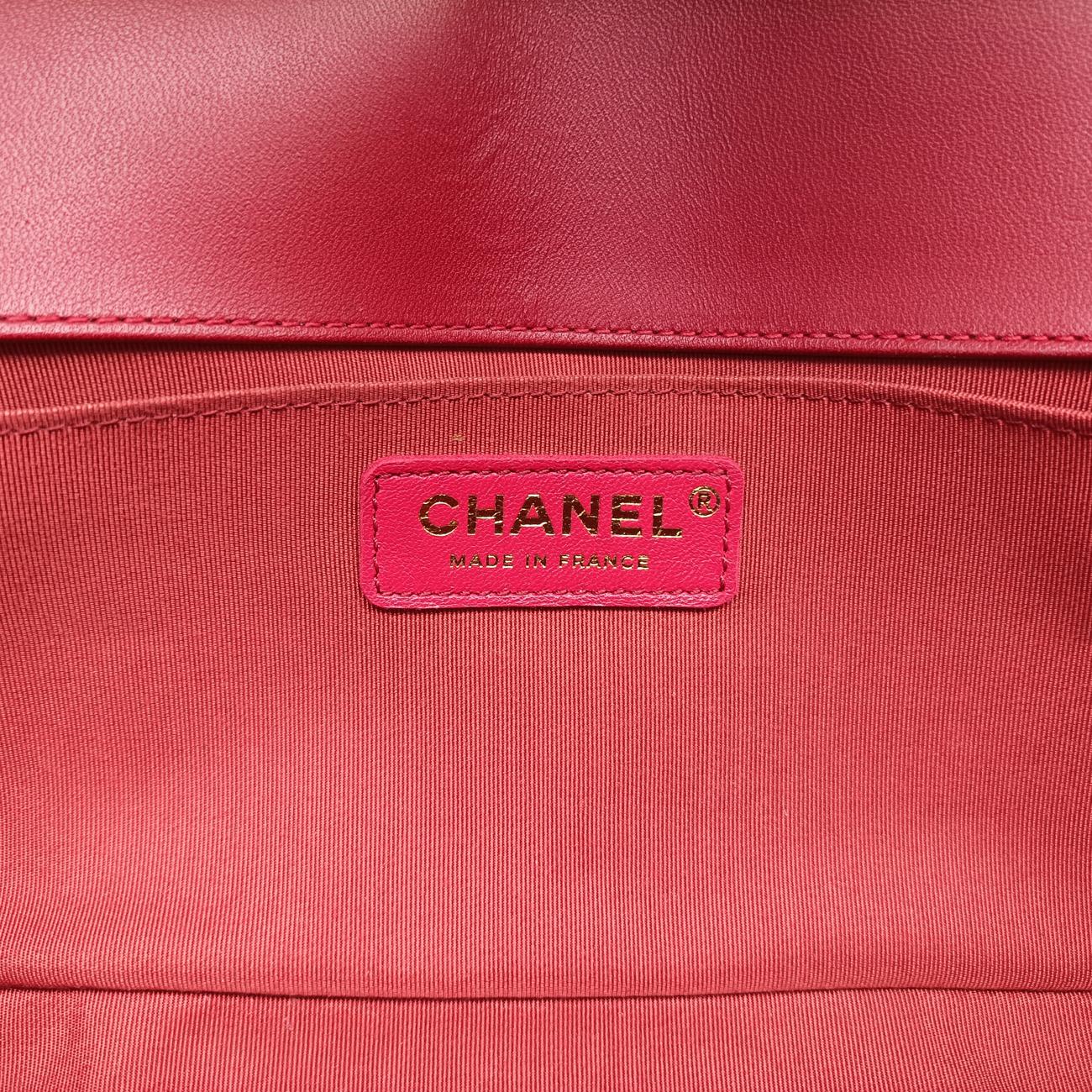 BOY CHANEL Red lambskin A67086 24605341ボーイシャネル レッド ラムスキン A67086 24605341