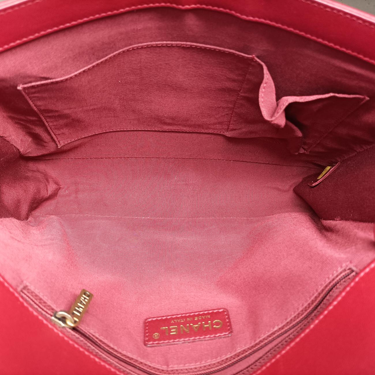 BOY CHANEL Red lambskin A67087 19672046ボーイシャネル レッド ラムスキン A67087 19672046