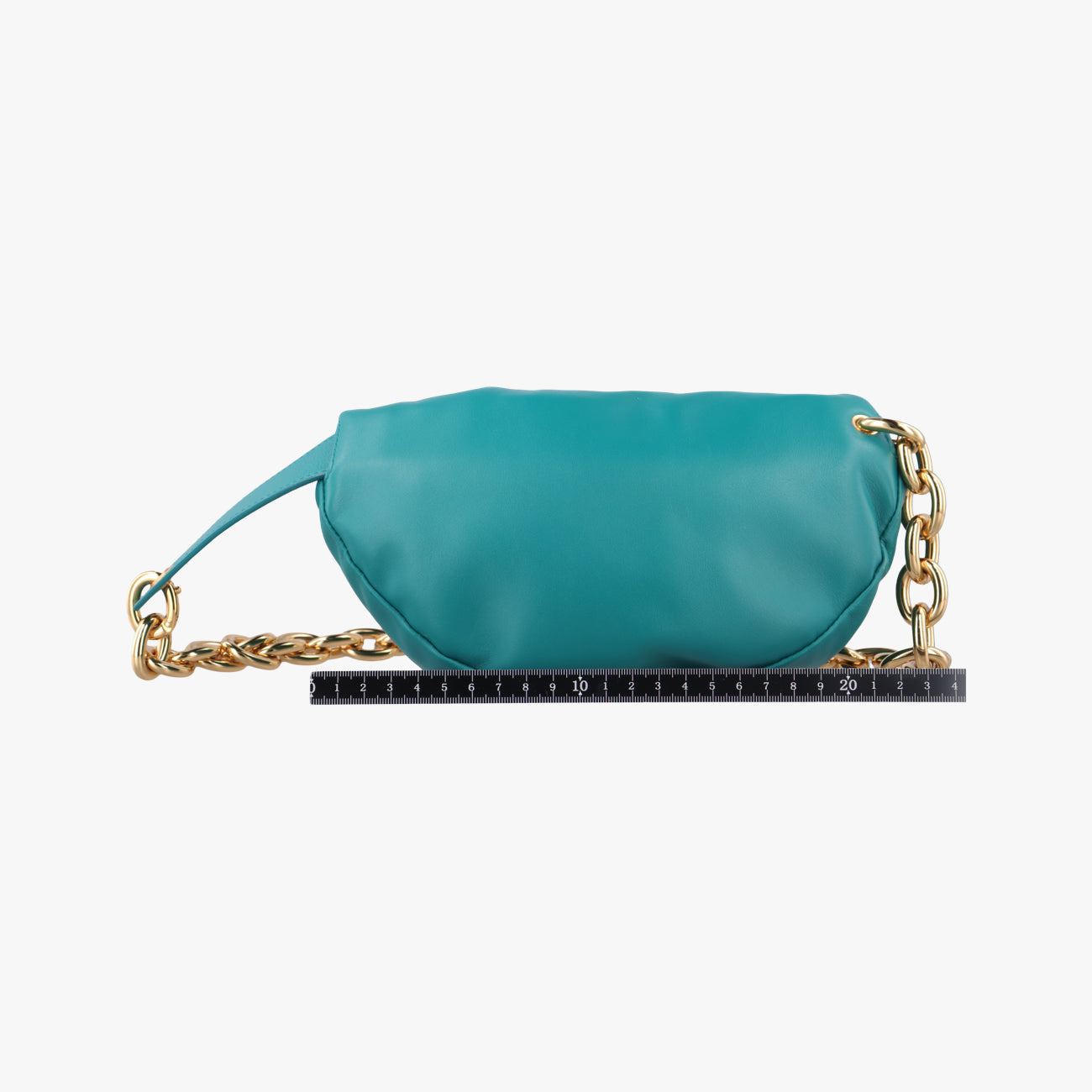 The Chain Pouch Green lambskin P01635952Aザ チェーンポーチ グリーン ラムスキン P01635952A