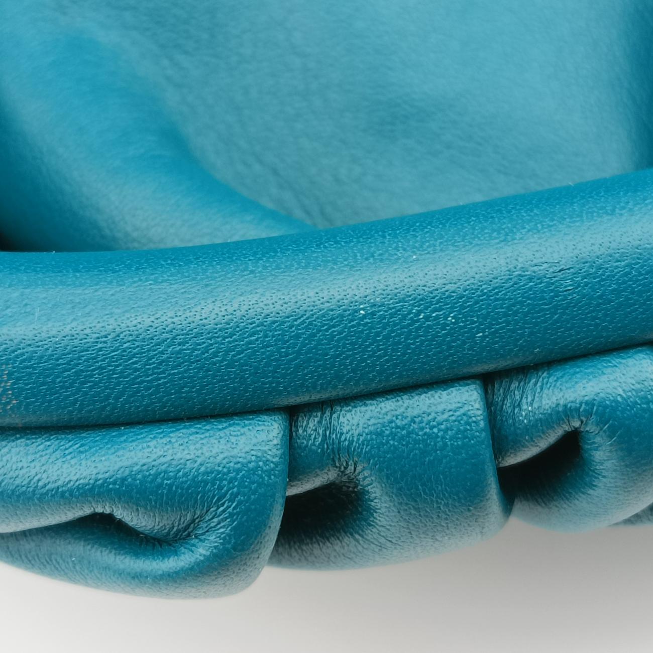 The Chain Pouch Green lambskin P01635952Aザ チェーンポーチ グリーン ラムスキン P01635952A