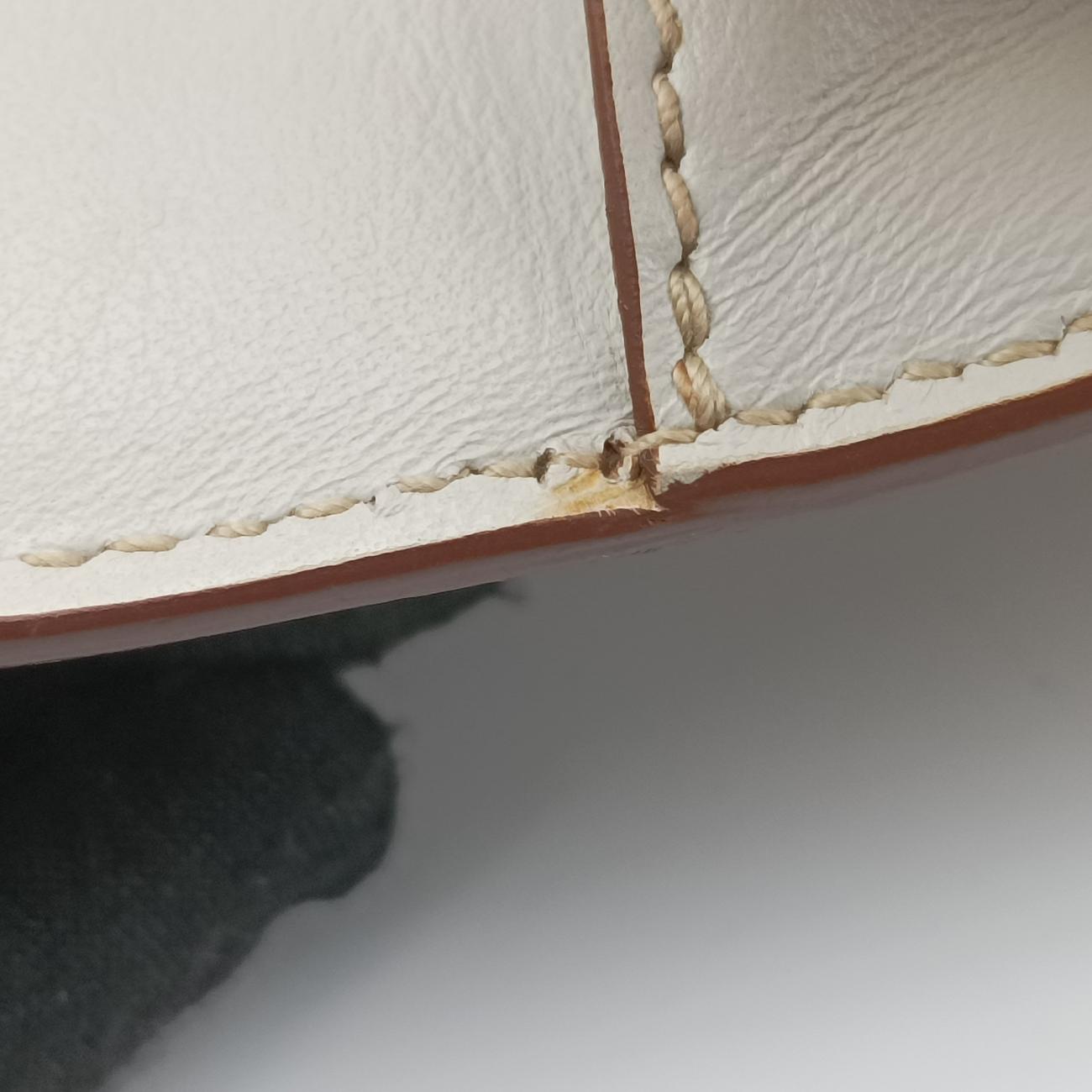 Laser Cut Cahier White Leather 25レーザーカット カイエ ホワイト レザー 25