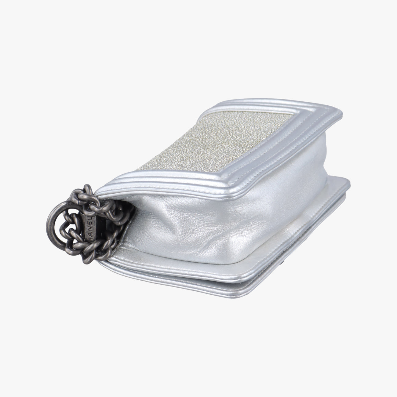 BOY CHANEL Silver lambskin×Galuchat Stingray A66230 19869442ボーイシャネル シルバー ラムスキン×ガルーシャ スティングレイ A66230 19869442