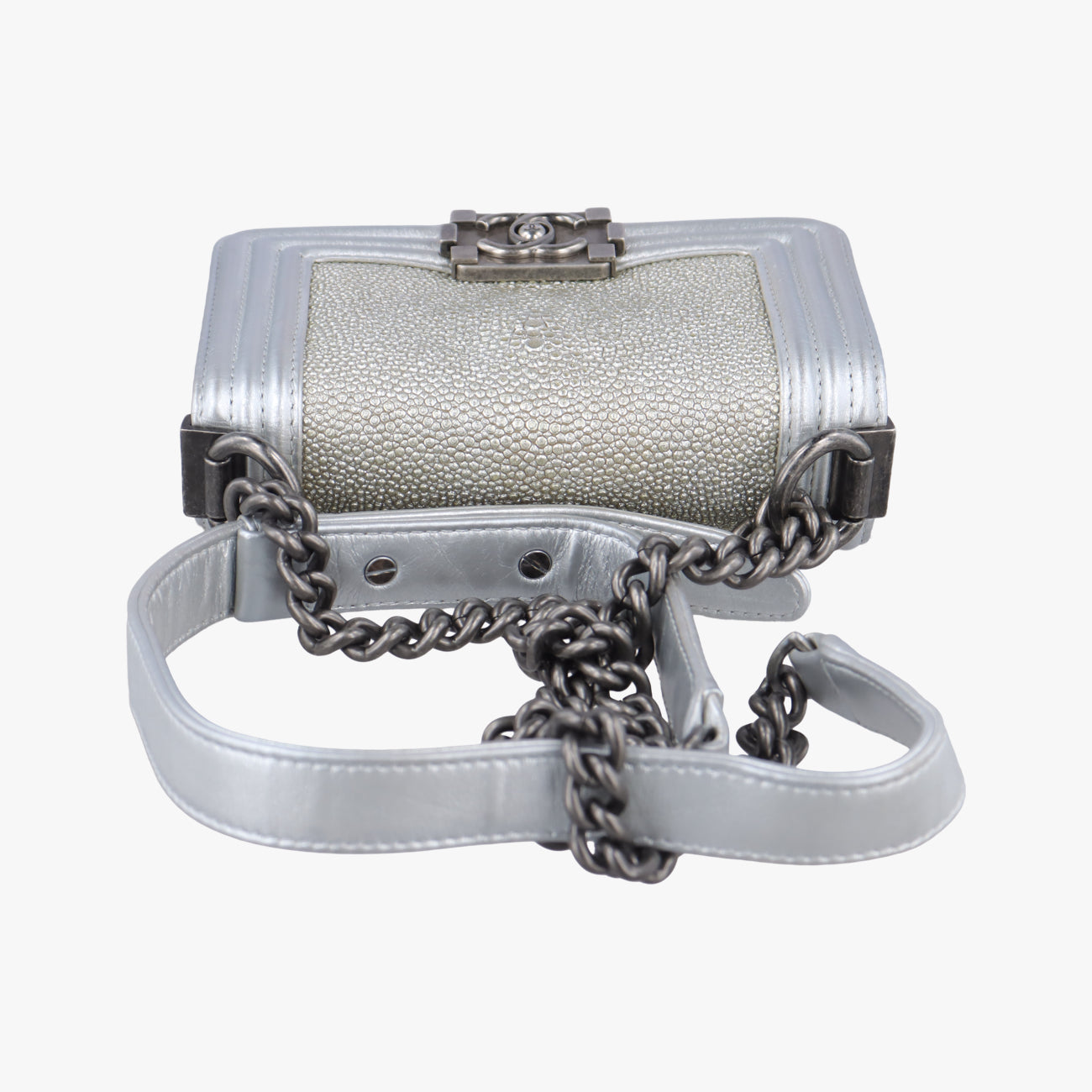 BOY CHANEL Silver lambskin×Galuchat Stingray A66230 19869442ボーイシャネル シルバー ラムスキン×ガルーシャ スティングレイ A66230 19869442