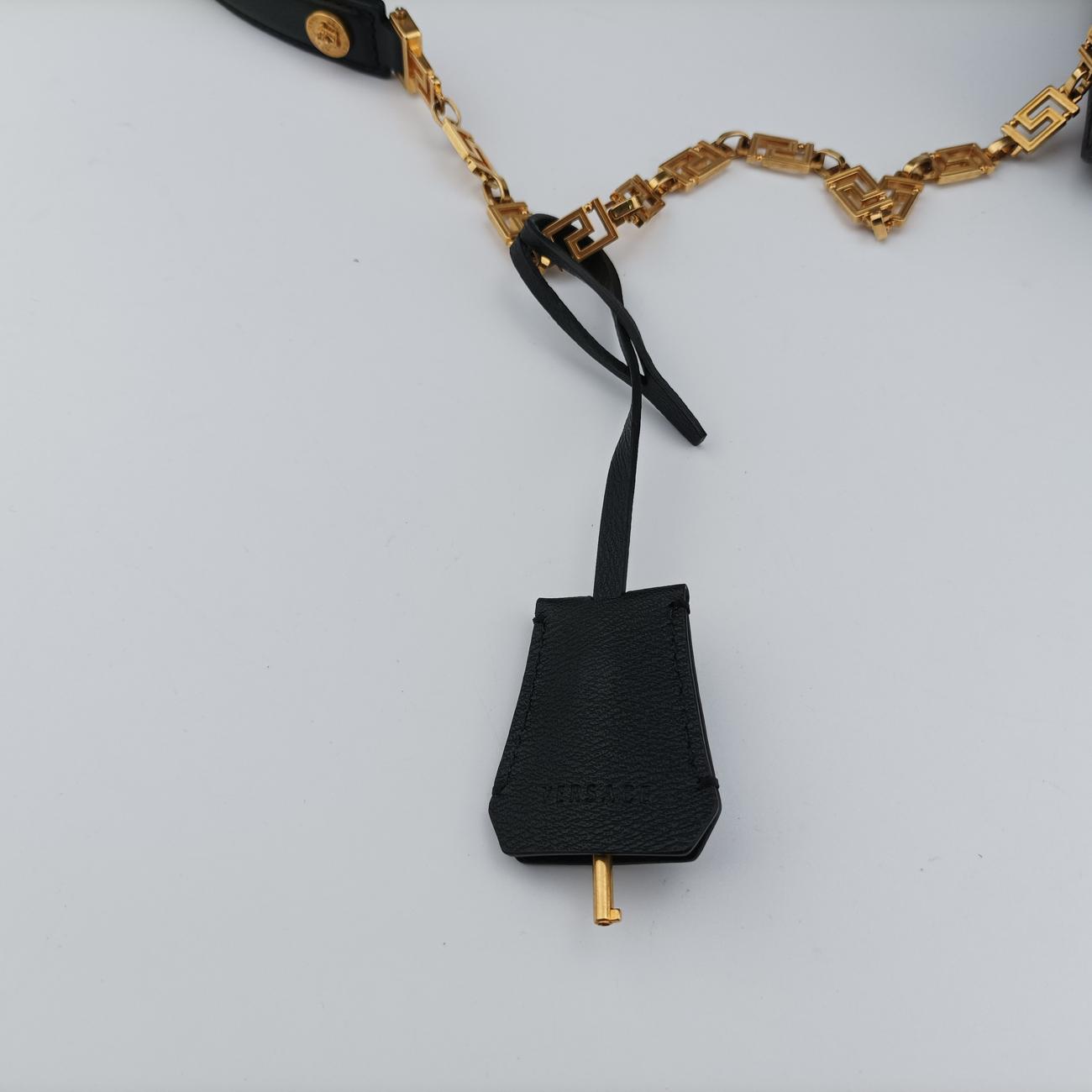 Medusa Black Leather CLG 934 066 637 532メデューサ ブラック レザー CLG 934 066 637 532