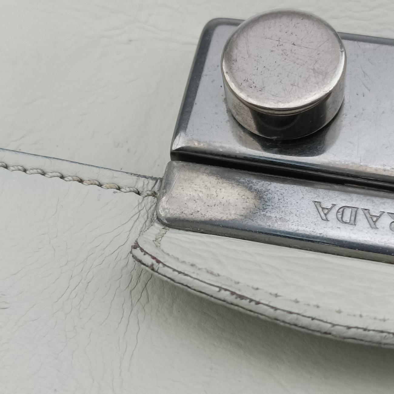 Soft Sound White SAFFIANO Leather BR5026 7ソフトサウンド ホワイト サフィアーノレザー BR5026 7