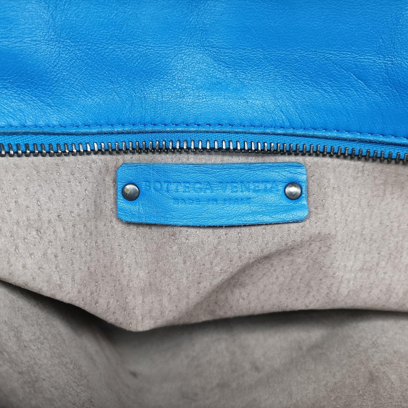 Intrecciato Blue lambskin B05059512Cイントレチャート ブルー ラムスキン B05059512C