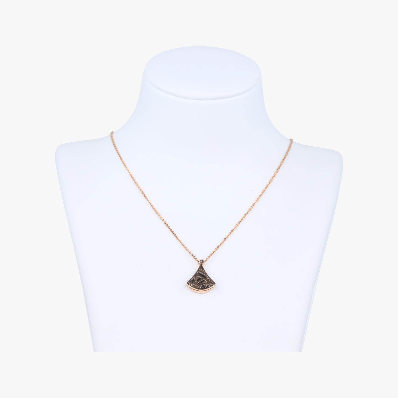 Diva's Dream Black×golden AU750 350582 N6YWRRディーバ ドリーム ブラック×ゴールド AU750 350582 N6YWRR