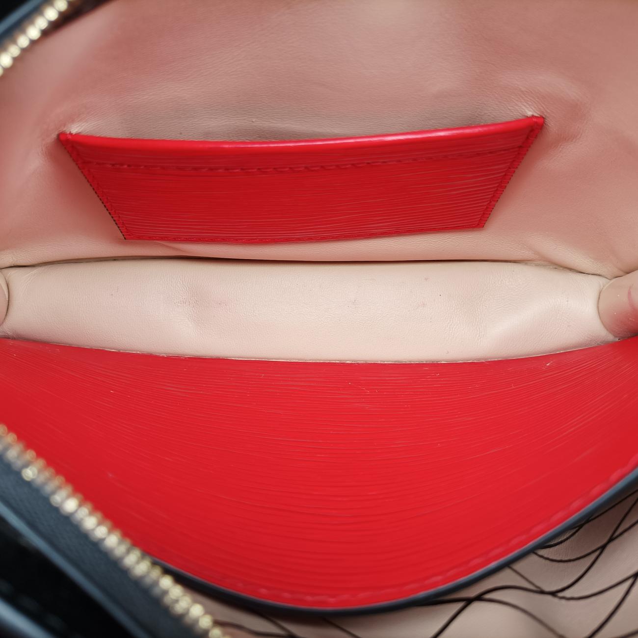 Trunk Clutch Rouge×Black Epi M51697 Lot number unknownトランククラッチ ルージュ×ブラック エピ M51697 製番不明