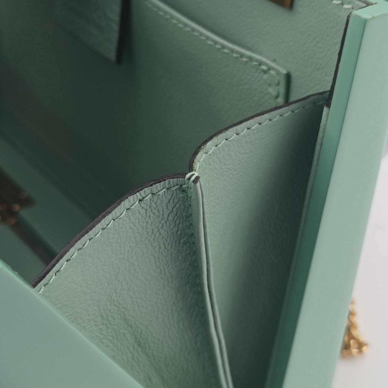 Sylvie 1969 Acrylic Mini Hand Green Acrylic 589482 E031111667シルヴィ1969アクリルミニハンド グリーン アクリル 589482 E031111667