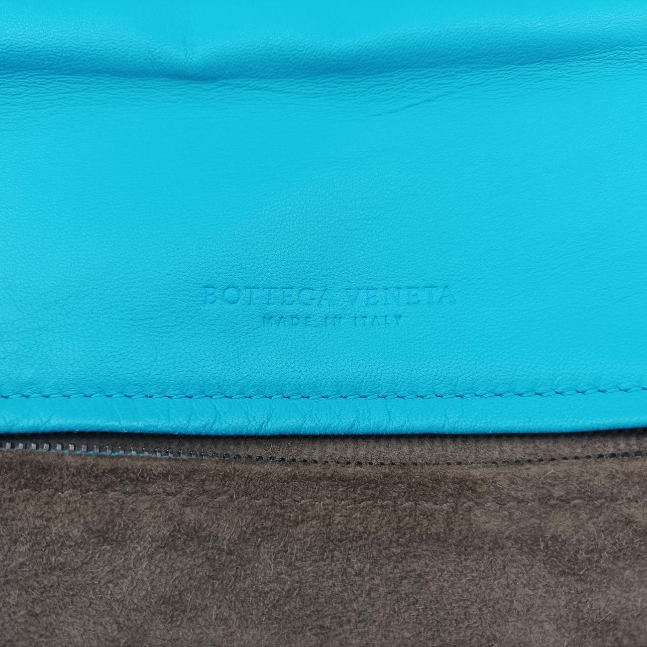 Intrecciato Blue lambskin B00496540Yイントレチャート ブルー ラムスキン B00496540Y