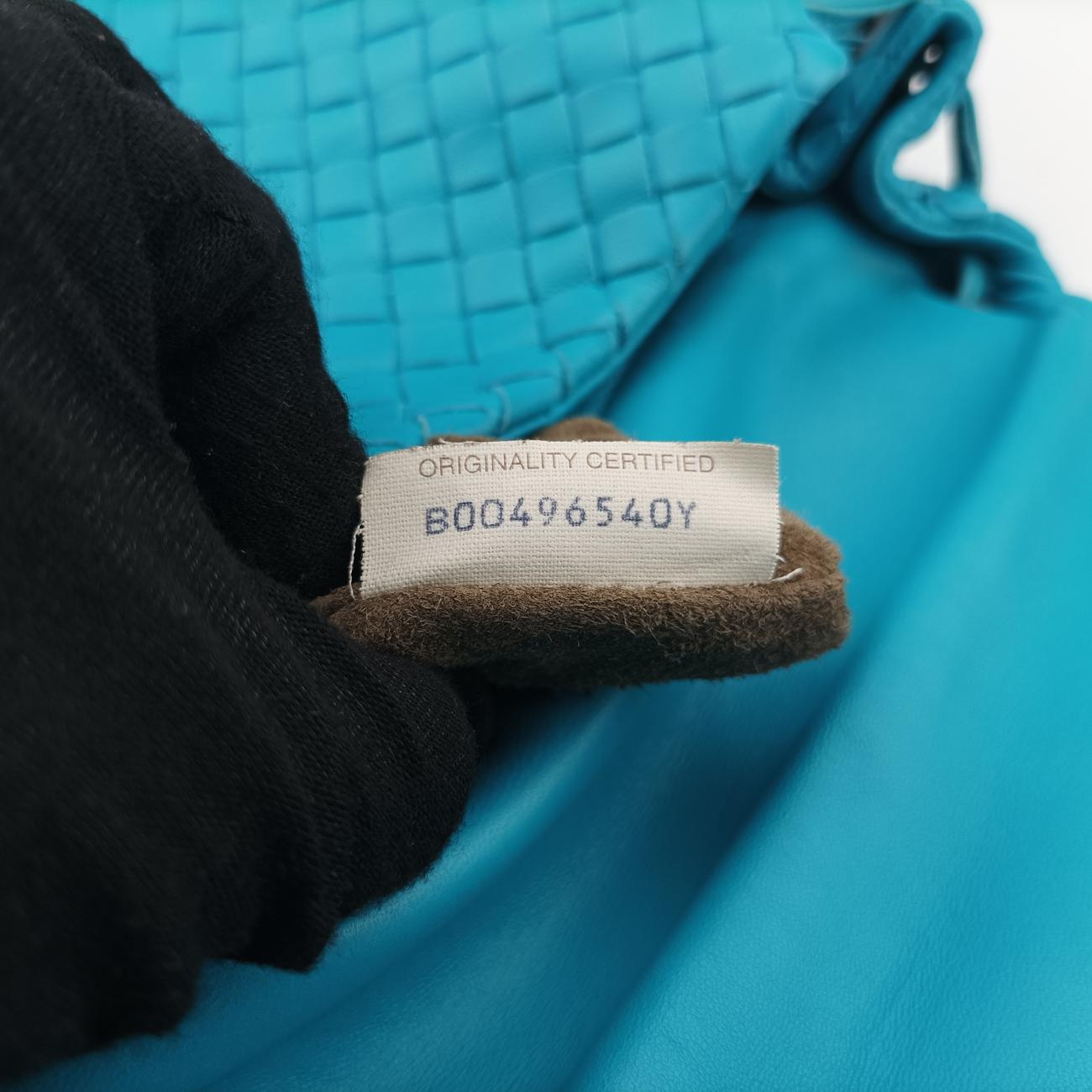 Intrecciato Blue lambskin B00496540Yイントレチャート ブルー ラムスキン B00496540Y