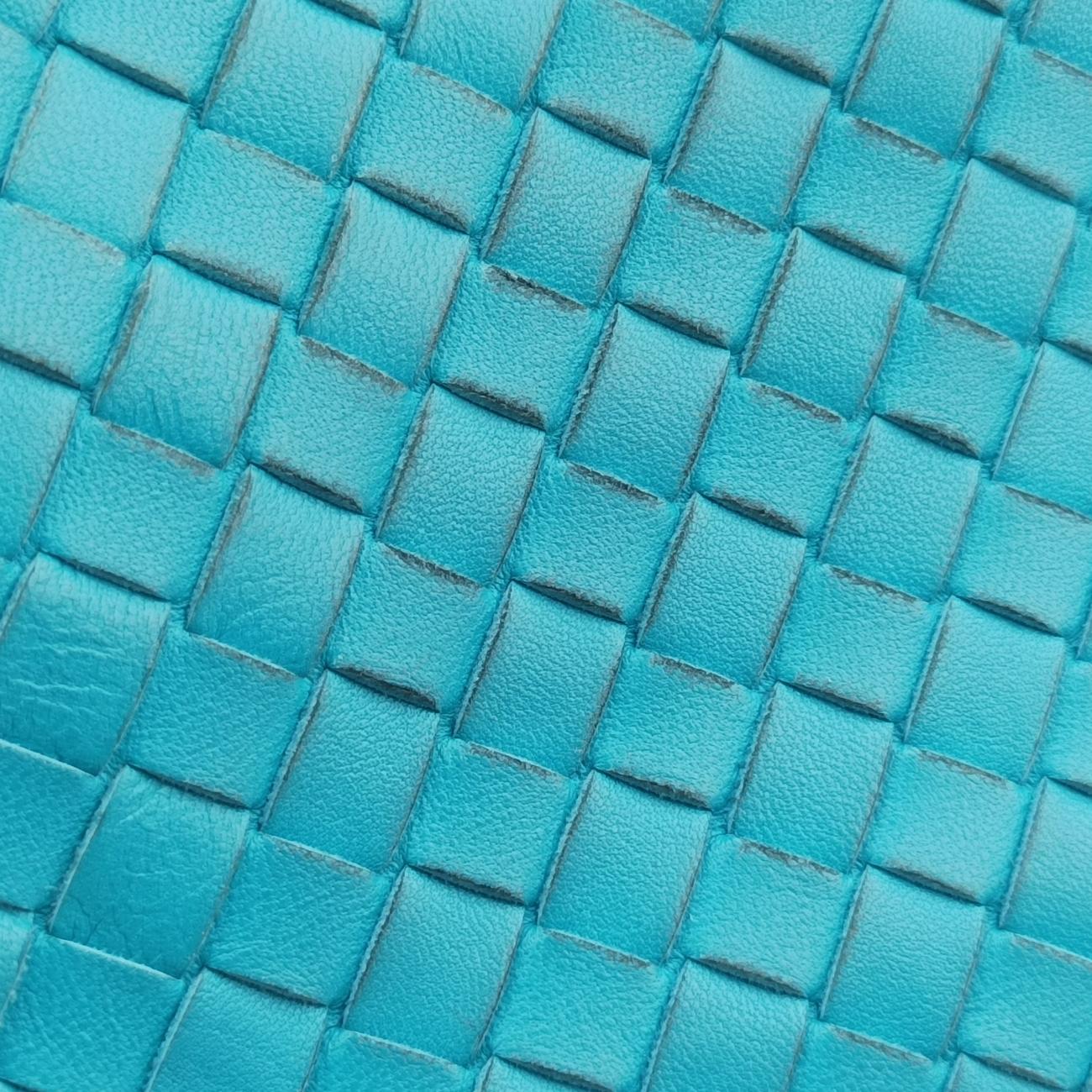 Intrecciato Blue lambskin B00496540Yイントレチャート ブルー ラムスキン B00496540Y