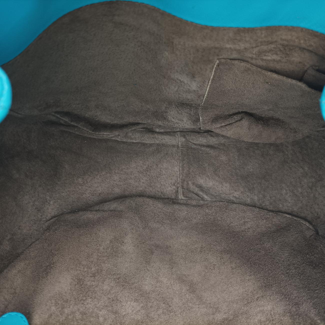 Intrecciato Blue lambskin B00496540Yイントレチャート ブルー ラムスキン B00496540Y