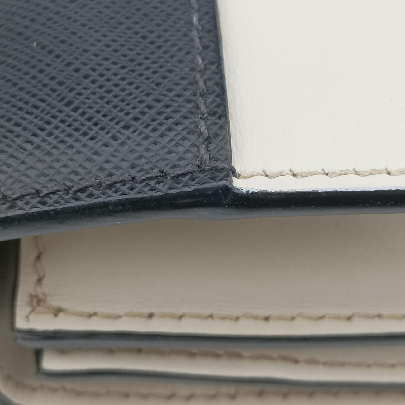 Cahier Black×white Leather×SAFFIANO Leather 1BD045 25カイエ ブラック×ホワイト レザー×サフィアーノレザー 1BD045 25