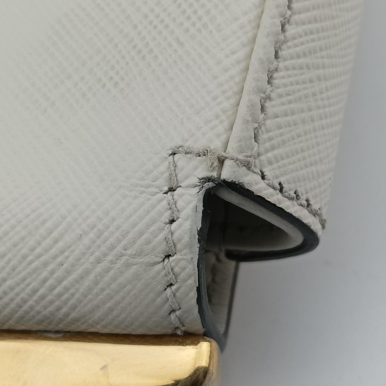 Sidonie White SAFFIANO Leather 1BD219 25 Fシドニー ホワイト サフィアーノレザー 1BD219 25 F