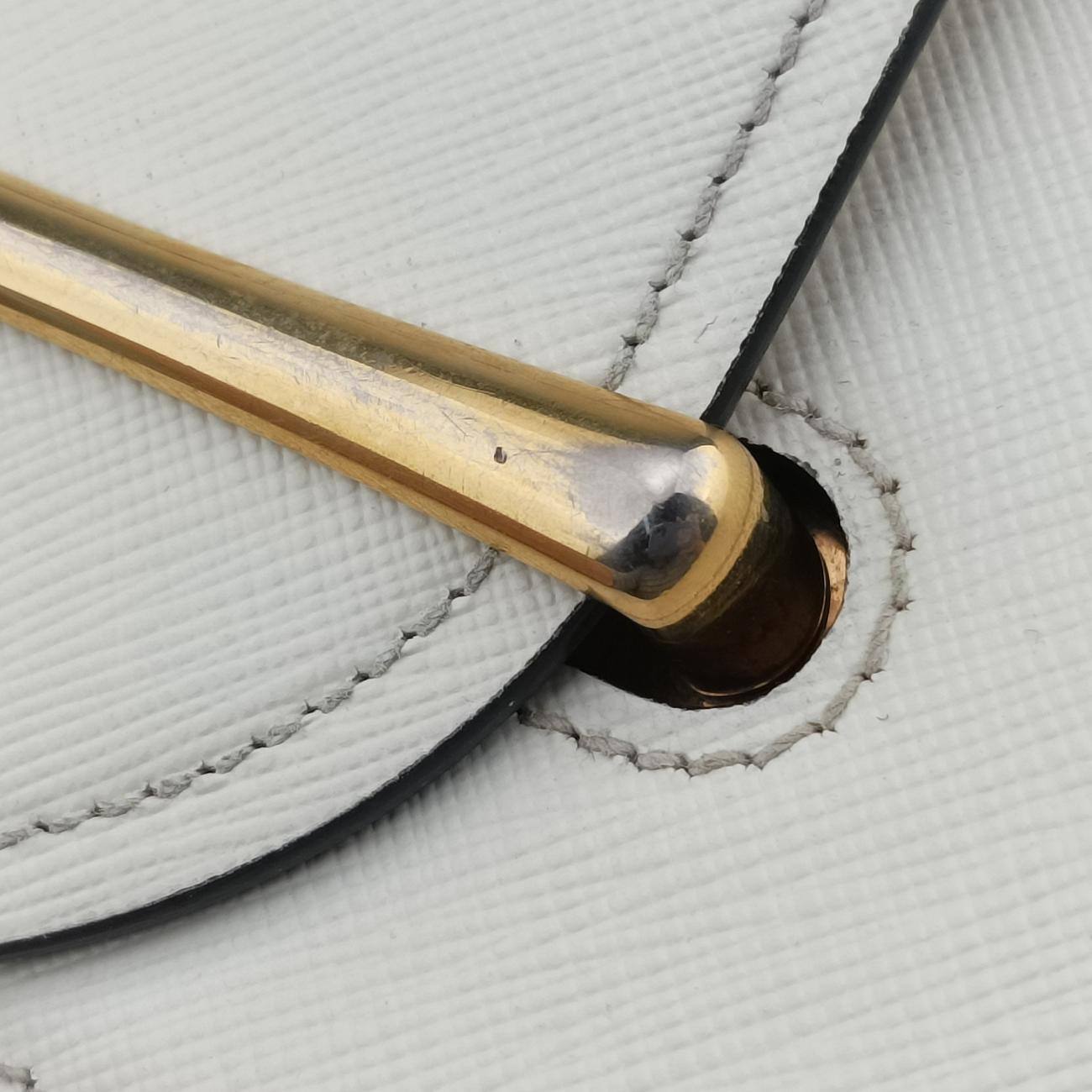 Sidonie White SAFFIANO Leather 1BD219 25 Fシドニー ホワイト サフィアーノレザー 1BD219 25 F