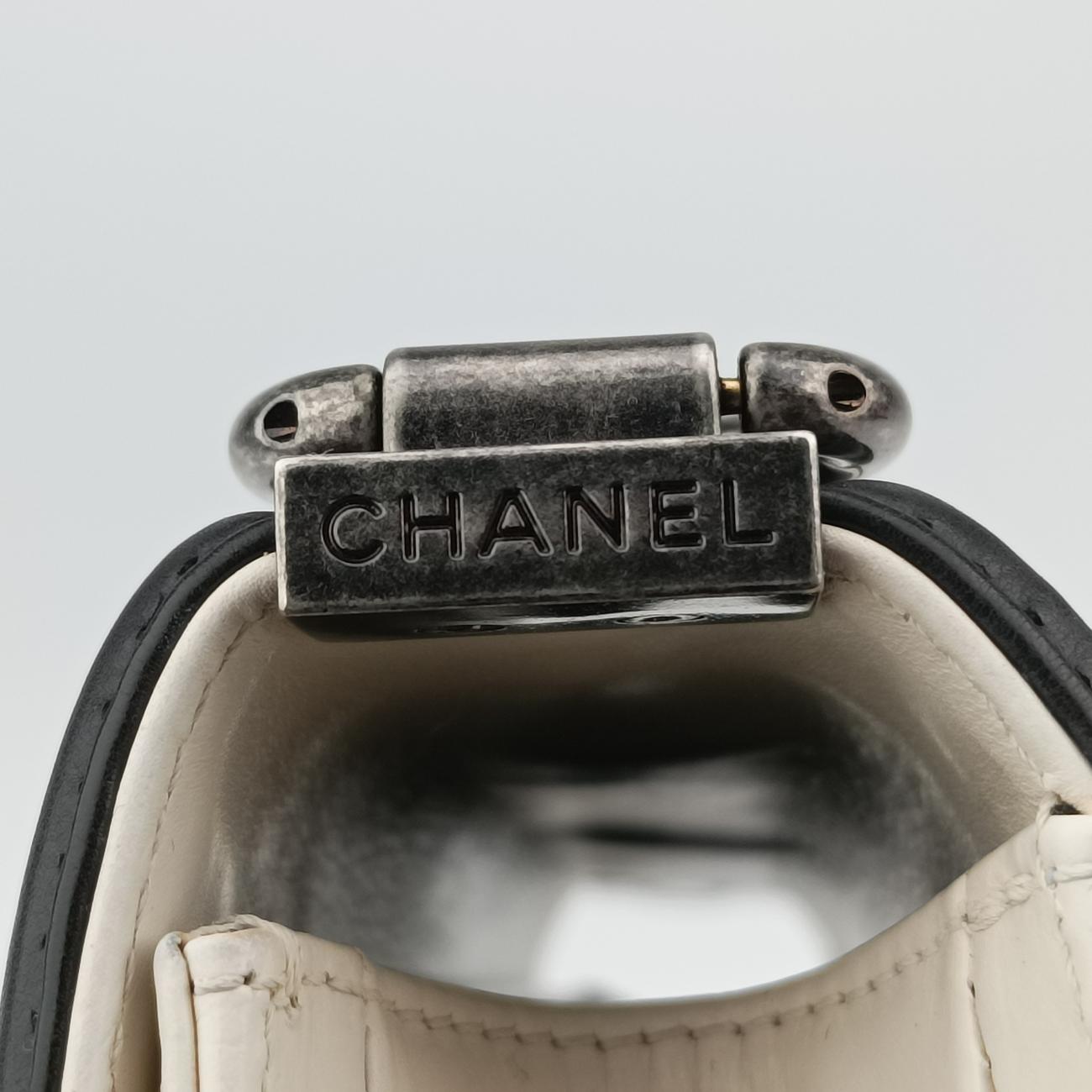 BOY CHANEL Black×white Leather A66713 15643111ボーイシャネル ブラック×ホワイト レザー A66713 15643111