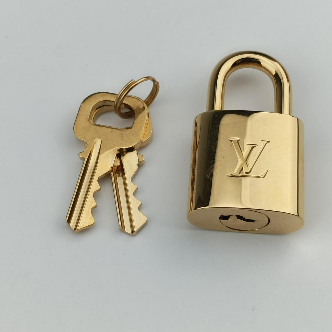 Alma BB Miroir MAGENTA Vernis M54785 SN3158アルマBB ミロワール マゼンタ ヴェルニ M54785 SN3158